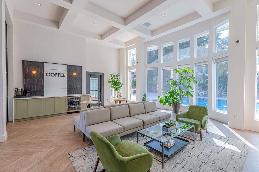 IMT Dayton Station - Clubhouse with lounge seating and coffee station